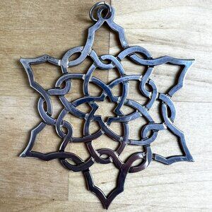 Vintage 1993 MMA Metropolitan Museum of Art MMA Silver Plated Snowflake Ornament